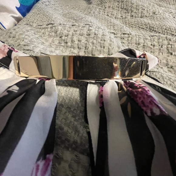 Vintage Guess Flower BodySuit - Picture 5 of 6